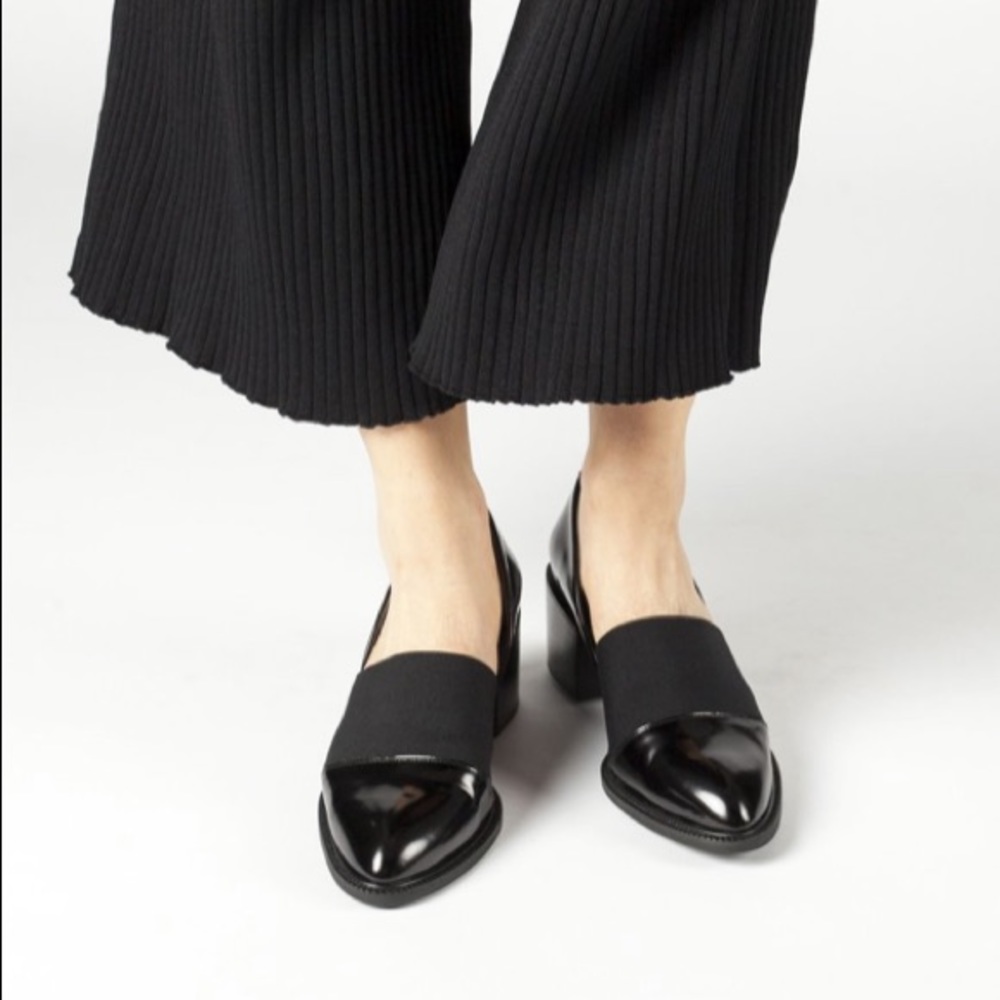 Jeffrey Campbell Pointed Toe and Elastic Heel